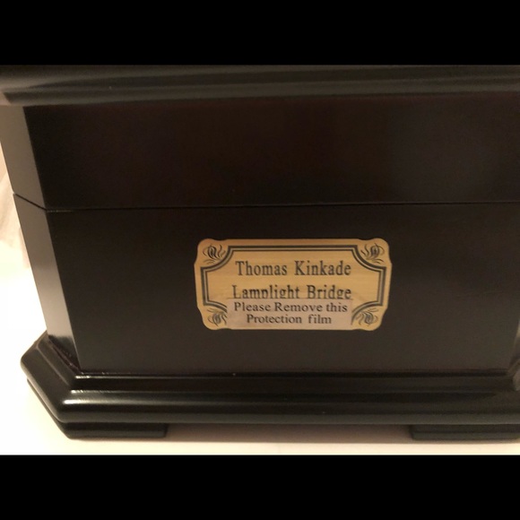 Thomas Kinkade wooden music box - Picture 3 of 7